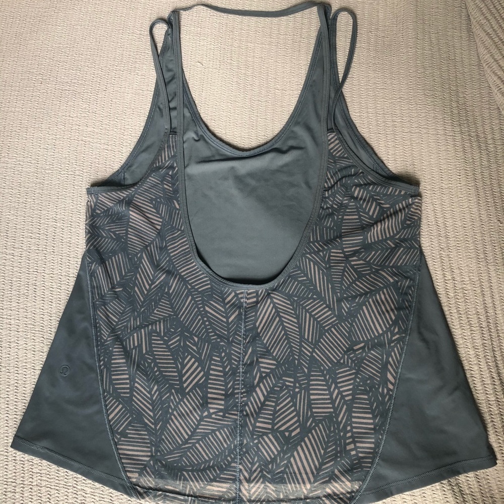 Lululemon tank top